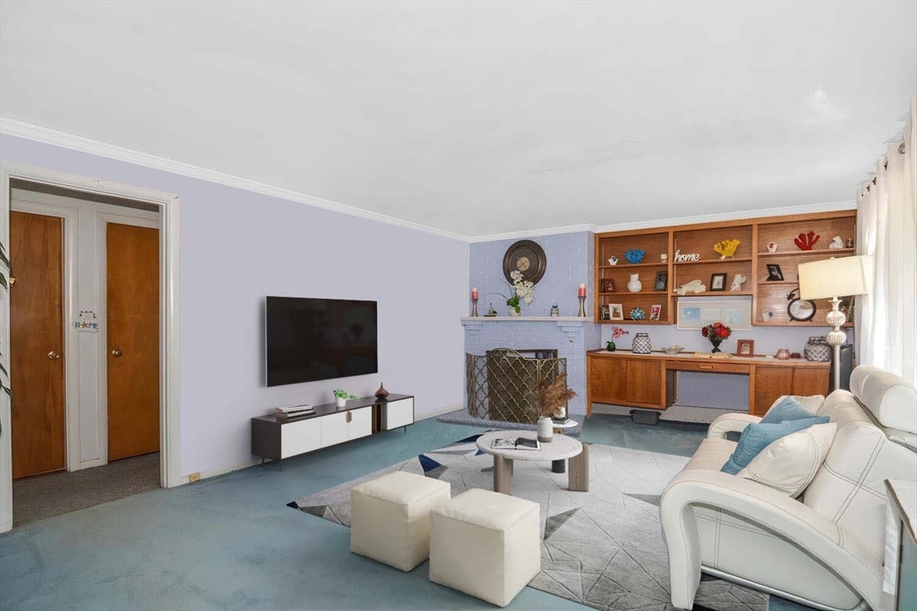 Flagg Dr, Framingham, MA 01702