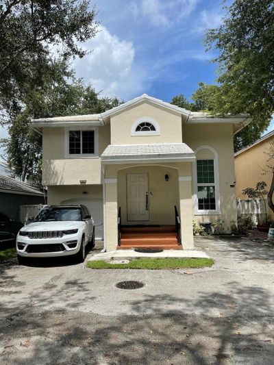 9837 Nw 2nd Ct, House other with 3 bedrooms, 2 bathrooms and null parking in Plantation FL | Image 1