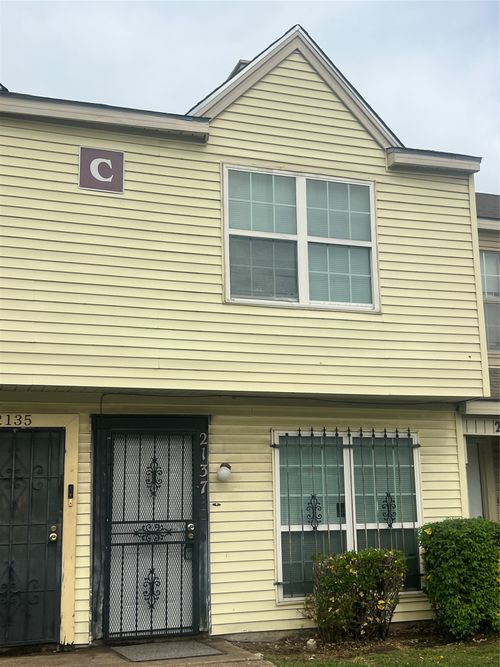 2137 Aspen Dr, Dallas, TX, 75227-8158 | Card Image