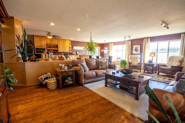 4540 Township Road 340, Home with 3 bedrooms, 3 bathrooms and 20 parking in Rural Mountain View County AB | Image 12