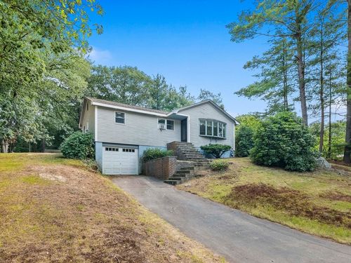 27 Old Jacobs Rd, Georgetown, MA, 01833-1009 | Card Image
