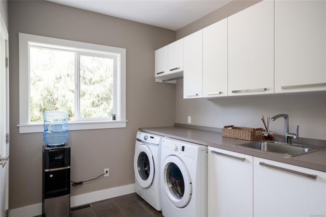 3022 Sarah Dr, House other with 5 bedrooms, 4 bathrooms and 5 parking in Sooke BC | Image 32