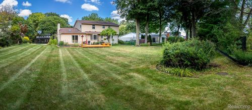 3665 Estates Dr, Troy, MI, 48084-1122 | Card Image