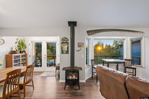 1308 Abby Ct, Juneau, AK, 99801-9599 | Card Image