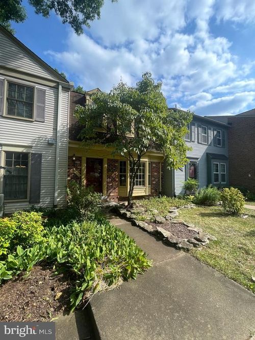 2181 Greenkeepers Ct, RESTON, VA, 20191-3844 | Card Image