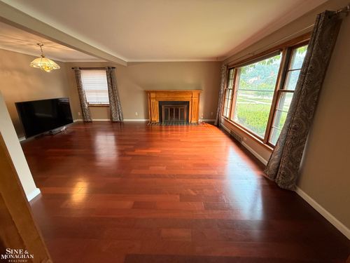 2056 Lennon Street, Grosse Pointe Woods, MI, 48236 | Card Image