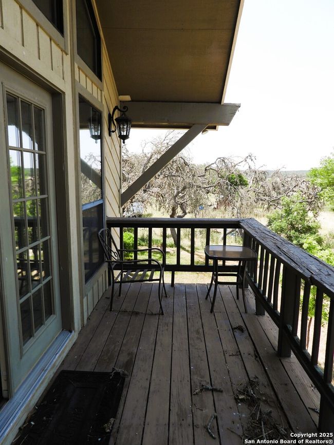 3078 Goat Hill Rd, House other with 4 bedrooms, 4 bathrooms and null parking in Lakehills TX | Image 43