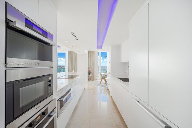 APT-2605 - 1643 Brickell Ave, Condo with 2 bedrooms, 3 bathrooms and null parking in Miami FL | Image 7