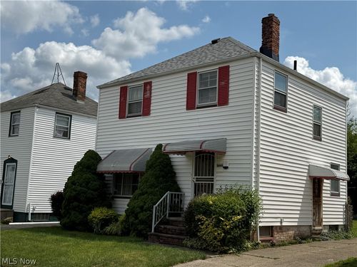3845 E 143rd St, Cleveland, OH, 44128-1012 | Card Image