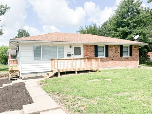 1007 Sioux Dr, Fulton, MO, 65251-2240 | Card Image