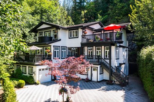5671 Westport Rd, West Vancouver, BC, V7W1V3 | Card Image