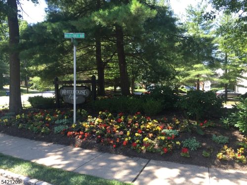 89 Violet Ct, Whitehouse Station, NJ, 08889-2009 | Card Image