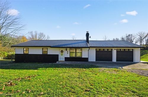 1747 E Airport Rd Ne, Mcconnelsville, OH, 43756-9501 | Card Image