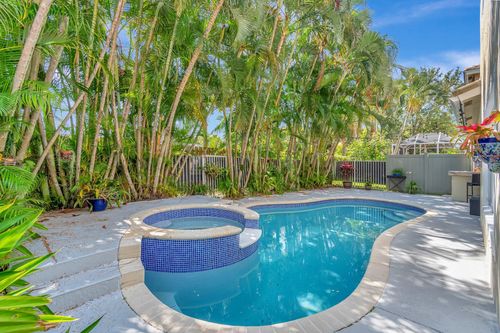6788 Hendry Dr, Lake Worth, FL, 33463-7460 | Card Image