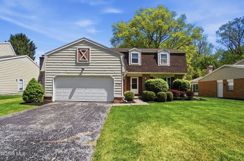 3732 Fairwood Dr, Sylvania, OH, 43560-3910 | Card Image