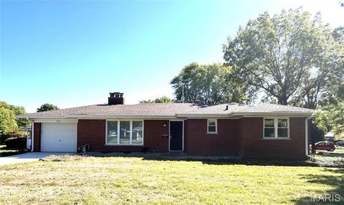 4204 S Park Dr, Belleville, IL, 62226-5328 | Card Image