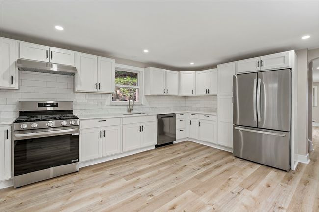 779 Bower Hill Rd, House other with 3 bedrooms, 2 bathrooms and null parking in Bridgeville PA | Image 11