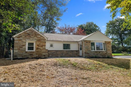 121 Trevose Rd, FEASTERVILLE TREVOSE, PA, 19053-6521 | Card Image