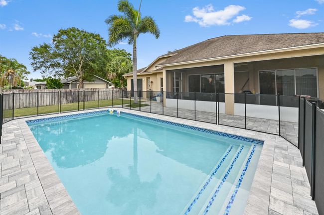 2450 Sw Summit St, House other with 3 bedrooms, 2 bathrooms and null parking in Port Saint Lucie FL | Image 37