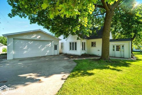 710 10th St, Eldora, IA, 50627-1322 | Card Image