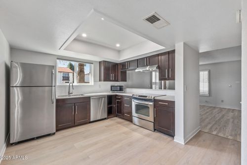 1-2828 E Waltann Ln, Phoenix, AZ, 85032-7906 | Card Image