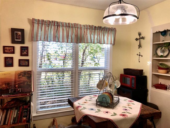 APT-2 - 401 W Sam Rayburn Dr, Home with 4 bedrooms, 3 bathrooms and 6 parking in Bonham TX | Image 23