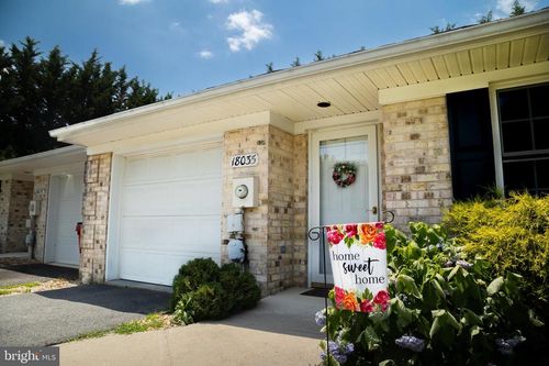 18035 Pin Oak Rd, HAGERSTOWN, MD, 21740-7860 | Card Image