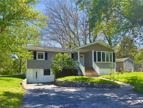 52 Holt Rd, Hyde Park, NY, 12538-1830 | Card Image