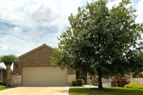 411 Kickapoo Creek Ln, Georgetown, TX, 78633-2085 | Card Image