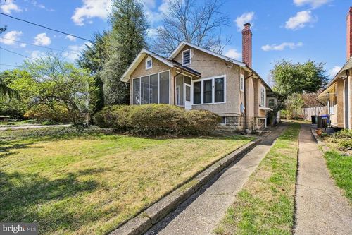 5511 Alta Vista Rd, BETHESDA, MD, 20814-1612 | Card Image
