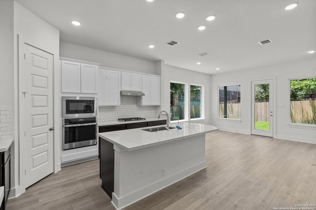 310 Glenwood Rnch, House other with 4 bedrooms, 4 bathrooms and null parking in Cibolo TX | Image 10
