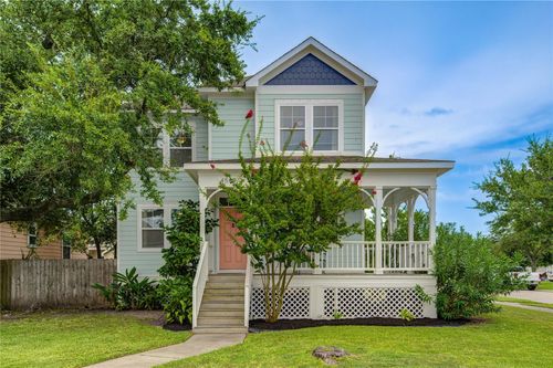 4509 N Live Oak Cir, Galveston, TX, 77550-3197 | Card Image