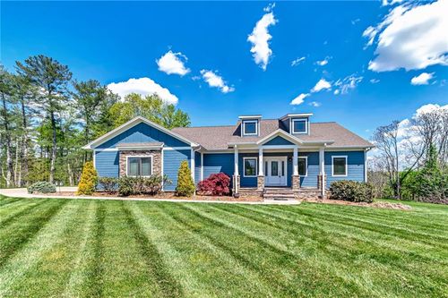 3814 Sparta Rd, North Wilkesboro, NC, 28659-7732 | Card Image