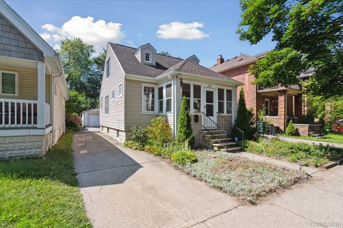 295 W Webster St, Ferndale, MI, 48220-3240 | Card Image