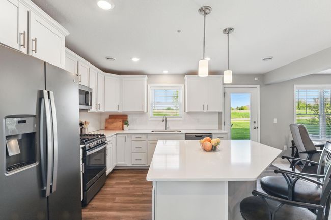 1141 Middlefield Rd, Townhouse with 3 bedrooms, 3 bathrooms and null parking in Medina MN | Image 11