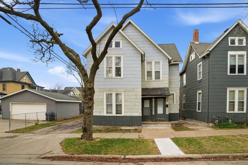 525 Galtier St, Saint Paul, MN, 55103-2032 | Card Image
