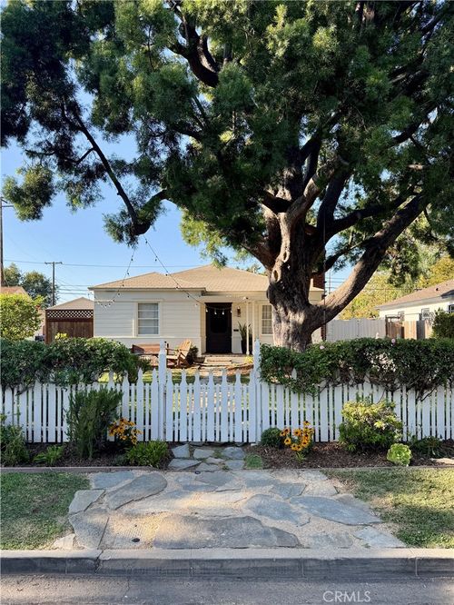 621 E 20th St, Santa Ana, CA, 92706 | Card Image