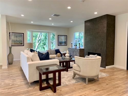 10620 Johanna Ave, Sunland, CA, 91040 | Card Image