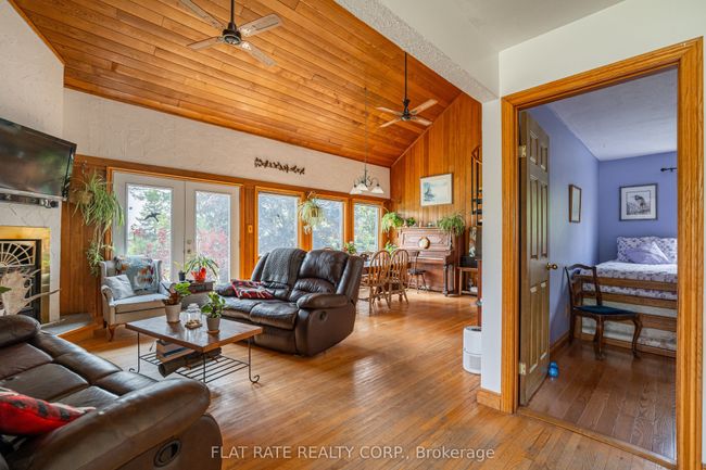 610 Brick Rd, House other with 3 bedrooms, 2 bathrooms and 6 parking in Ennismore ON | Image 13