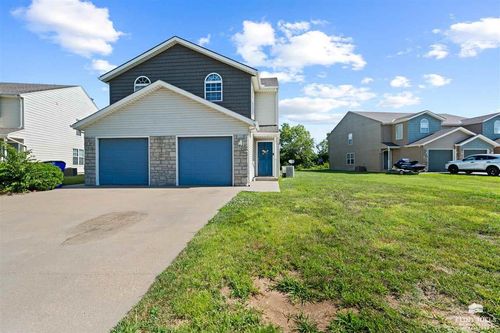 1944 Victory Ln, Junction City, KS, 66441-1937 | Card Image