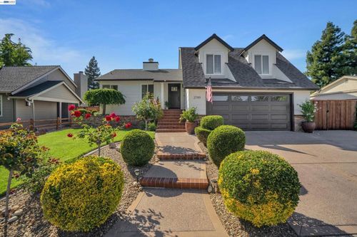 2749 Laramie Gate Cir, Pleasanton, CA, 94566-4570 | Card Image