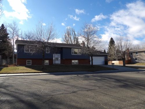 2263 W 42nd St, Casper, WY, 82604-5039 | Card Image