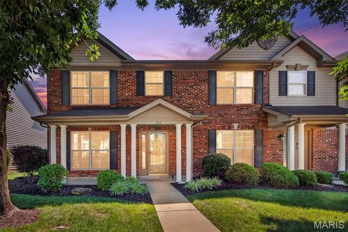 916 Carpathian Dr, Lake St Louis, MO, 63367-4892 | Card Image