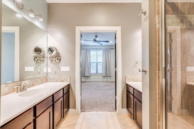 Primary bath | Image 14