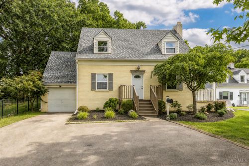 7527 Montgomery Rd, Cincinnati, OH, 45236-4101 | Card Image