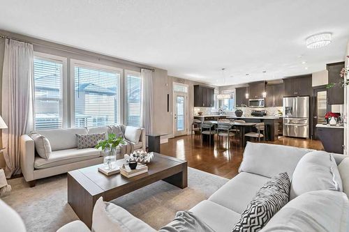 112 Kinniburgh Close, Chestermere, AB, T1X0R8 | Card Image