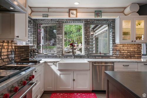 7169 Canyon Dr, Park City, UT, 84098-5382 | Card Image