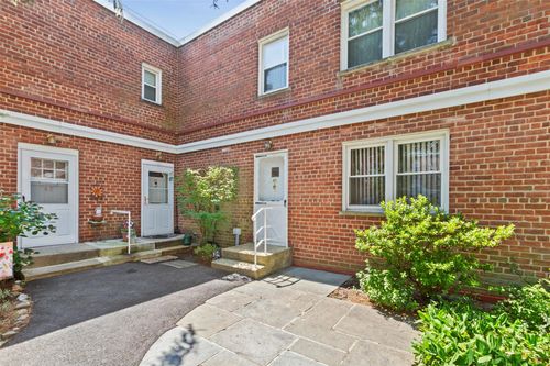 apt-45-125 N Washington Ave, Hartsdale, NY, 10530-1755 | Card Image