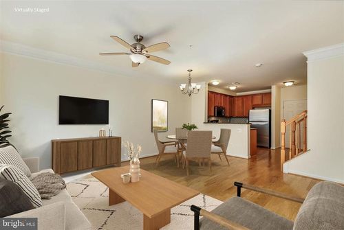 15221 Leicestershire St, WOODBRIDGE, VA, 22191-6572 | Card Image