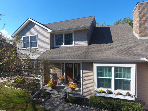 740 Highland Dr, Saint Clair, MI, 48079-4234 | Card Image